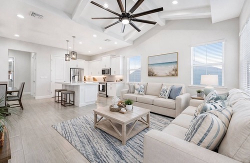 Naples Cottage | Naples Luxury Cottage-Stylish 2BR in Premier Luxury Community