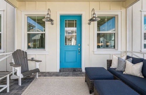 Naples Cottage | Naples Luxury Cottage-Stylish 2BR in Premier Luxury Community