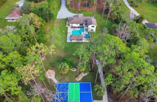 Naples House | Naples Retreat – Family Oasis