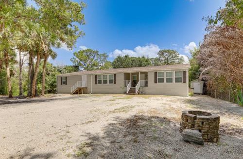 Palm City House | Nature Escape in Palm City: Group-Friendly Home