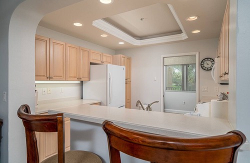 South Island Condo | Near Beach and Shopping| Pool & Spa