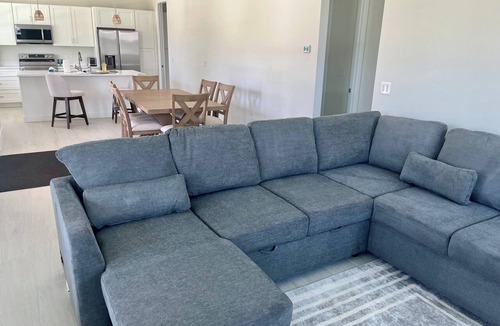 Roseland House | New 2/2 home by Sebastian intracoastal & waterfront restaurants. Connect the RV.