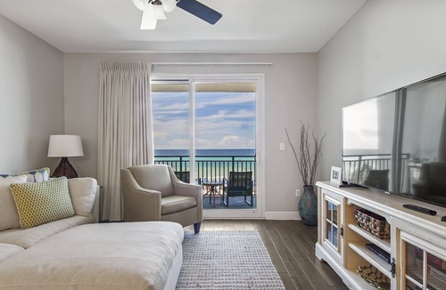 El Centro Beach Condo | New 3rd floor Sterling Breeze! Fine furnishing boutique! Walk to Pier Park!
