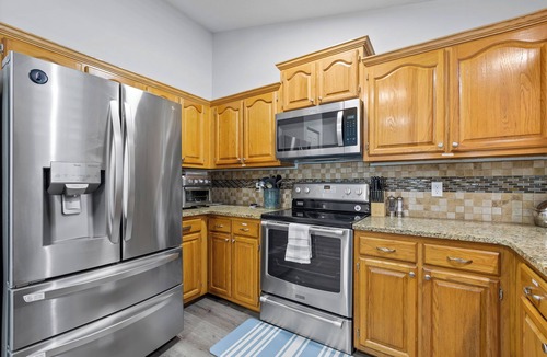 Palm Bay House | New! 4 Bedroom w/Private Heated Pool! Pool Table! 4 TVs