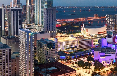 Downtown Miami Apartment | NEW amenity-rich studio near Hard rock Stadium by SLS & ICON developers