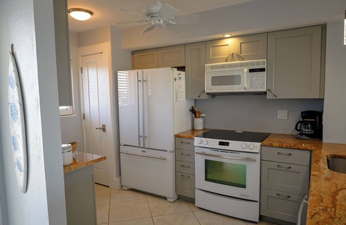 Laguna Shores Condo | New Beachfront Condo - Breathtaking Views & Pool