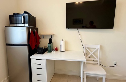 Bonita Shores Apartment | NEW Bright Gulf-Side Queen Studio in Bonita Springs