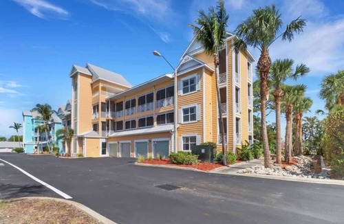 Bonita Shores Apartment | NEW Cozy Studio near Beach