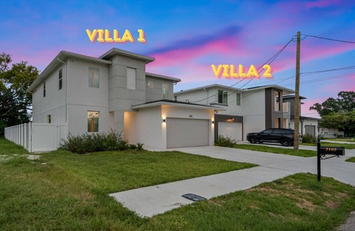 Tampa House | NEW-Deluxe Villa Escape: Double the Fun -Sleeps 30