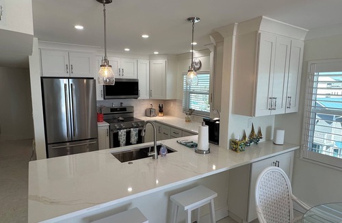 Fort Myers Beach Condo | New Gulf Front Pent House 2-bedroom condo on beautiful Fort Myers Beach