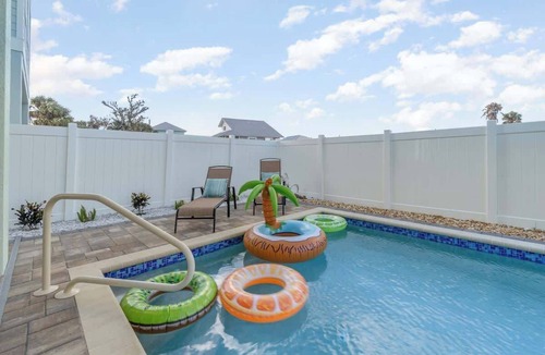 Mid Island House | NEW Gulf View Villa 6 Bed 6 Bath Heated Pool!