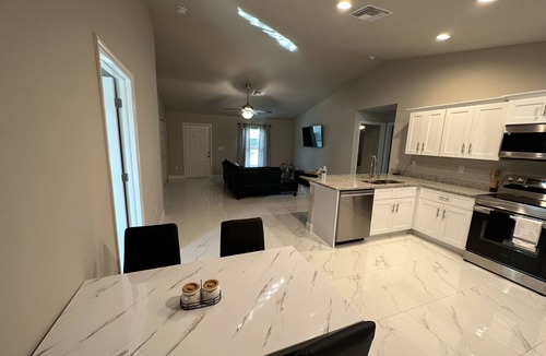 Eisenhower House | New home ready to welcome you!