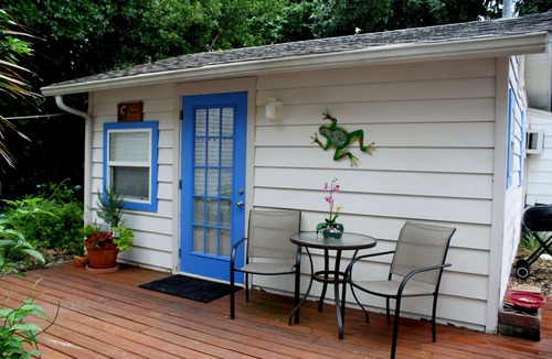 Laurel Cottage | New Listing-1 Bedroom Cottage-Screened Lanai-Near Nokomis Beach!
