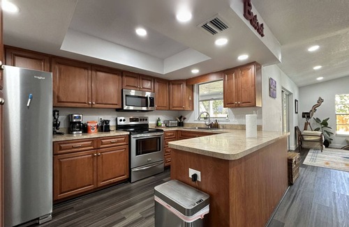 Palm Harbor House | NEW LISTING-COZY HOME-NEAR BEACH/WATER PARK/DOWNTOWN/GOLF/MUSEUM/PARK!