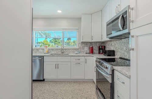Fort Myers Beach House | New Listing - Miramar Palms is 4 minute walk to the beach access