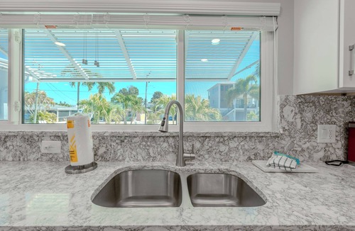 Fort Myers Beach House | New Listing - Miramar Palms is 4 minute walk to the beach access