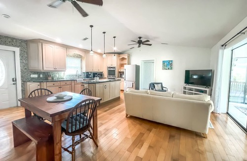 Naples House | New Listing - Private 3 bed, 2 bath home with large, fenced in backyard