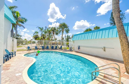 Siesta Key Village Apartment | NEW LISTING! The Village Breeze I - Heated Pool, Beaches, Daiquiris, Seafood, White-sand!