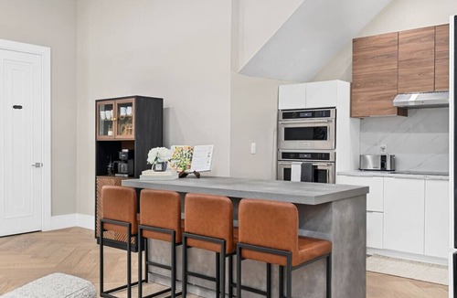 Downtown Boston Condo | NEW Luxe Downtown Waterfront with Game Room | FREE Parking Walkable to Quincy Mkt