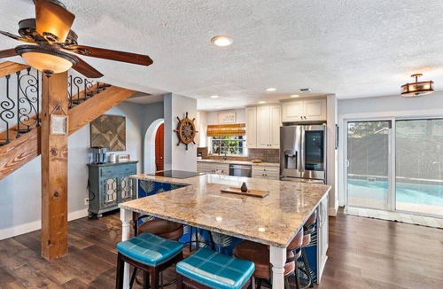 North Palm Beach House | *New* Palm Paradise Retreat