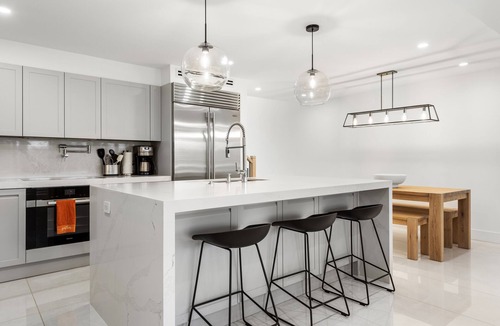 Hunt Club House | New PGA Home on 10th Hole with Private Hot Tub by Guaranteed Rental™