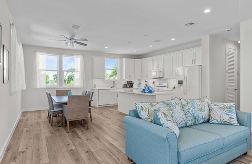 Sanibel Cottage | New Rebuild - Tiki Too