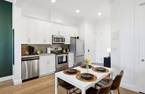 Historic Ybor Apartment | NEW! Rumba Roost - Stunning Ybor On 7th Ave - Shared Balcony
