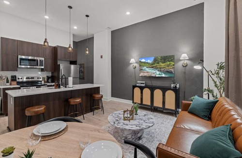 Old City Apartment | New townhouse SLEEP 4 Best NEW Spot-Old City Philly