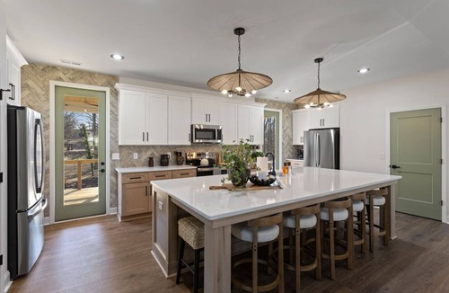 Greer House | New Urban Retreat! 2 homes 9 BR with PKL and BB Ct