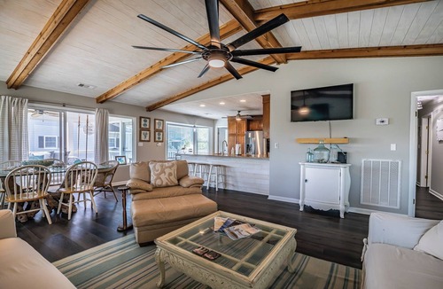 Saint Helena Island House | NEW - Walking distance to POOLS and BEACH