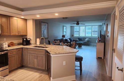 Sanibel Condo | Newly remodeled after hurrican Ian. Come relax and unwind!