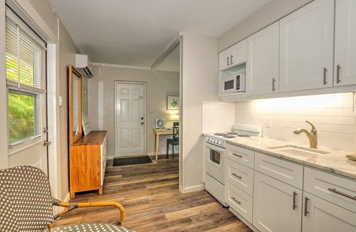 Sanibel Cottage | Newly remodeled Parakeet cottage! Walking distance to beach, restaurants, shops!