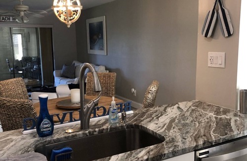 Iona Condo | Newly Renovated and Near Beaches Cinnamon Cove Gated Community