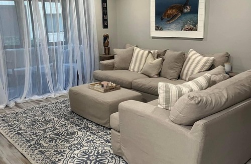 Iona Condo | Newly Renovated and Near Beaches Cinnamon Cove Gated Community