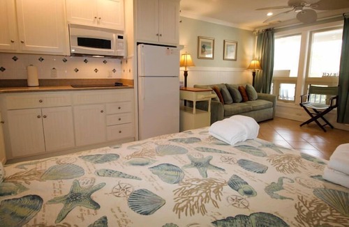 Saint Helena Island Resort | Newly Renovated Poolside Studio Steps from Beach Club & Tennis - Pet Friendly