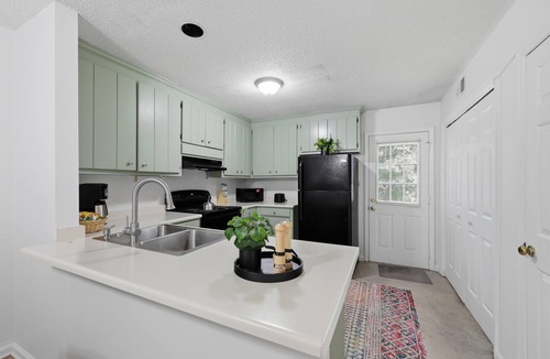 Fairforest House | Nice 2 BR Spartanburg Townhouse Near BMW,GSP Airport,Milliken,Downtown, All HWYs