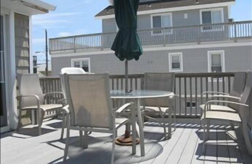 North Beach Haven Apartment | Nice ocean side second floor duplex in Brant Beach, located close to the beach.