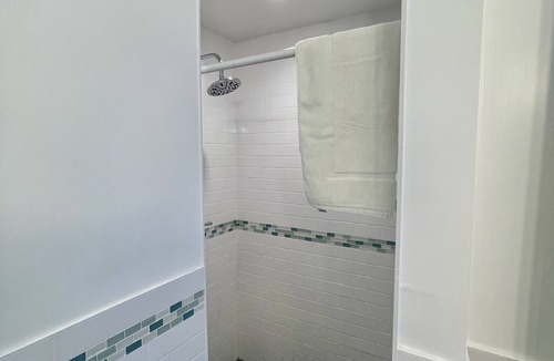 Central Beach Hotel | Nobleton Hotel
