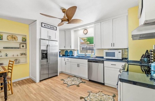 Redington Beach House | Nonna`s Beach House! Steps to Redington Beach!