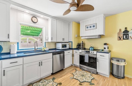 Redington Beach House | Nonna`s Beach House! Steps to Redington Beach!