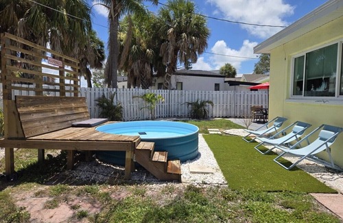 Redington Beach House | Nonna`s Beach House! Steps to Redington Beach!