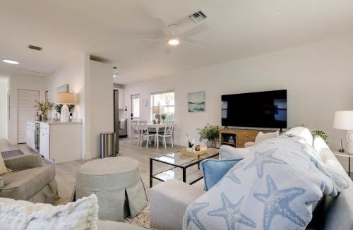 Florida North Atlantic Coast House | North Palm Beach Oasis w/Hot Tub - 2 Mi to Ocean!