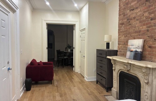 Crown Heights Apartment | NYC Prime Living - Steps to Prospect Park, Barclays Center & Brooklyn's Best.
