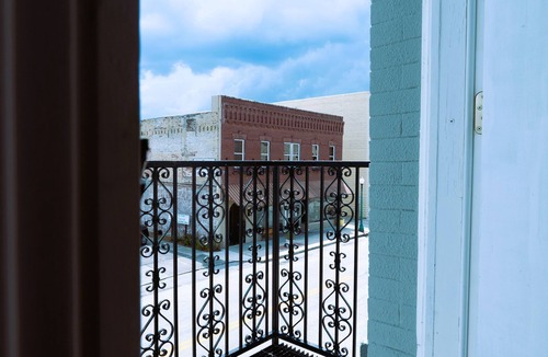 Arcadia Historic District Hotel | Oak Park Inn by OYO