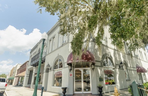 Arcadia Historic District Hotel | Oak Park Inn by OYO