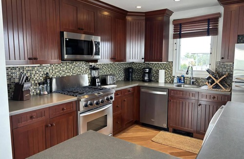 Harvey Cedars Apartment | Ocean front 3 bedroom 1 bath 2nd floor with great ocean views