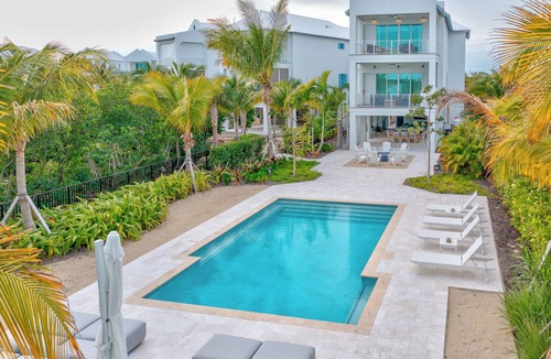 Marathon House | Ocean Palms Luxury Oceanfront SeaGlass Cove FLKeys