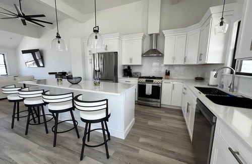 North Beach Haven Condo | OCEAN SIDE SPRAY BEACH 5 BEDROOM TOWNHOME! WITH A POOL!