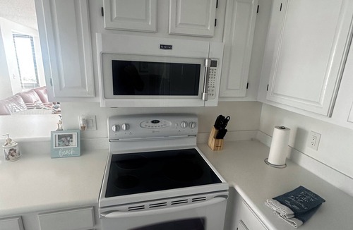 Stuart Apartment | OCEAN VIEWS! OCEAN VIEWS!- BREATHTAKING DIRECT BEACHFRONT CONDO 2/2