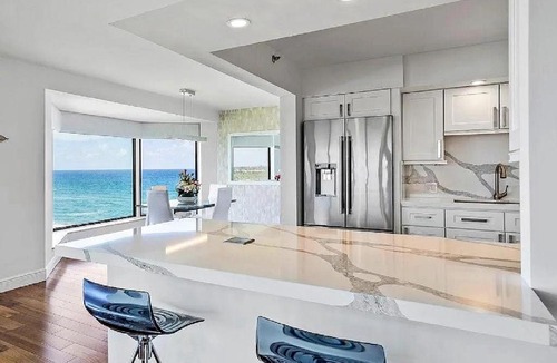 Highland Beach Apartment | Oceanfront 3 Bedroom Penthouse with Wraparound Views